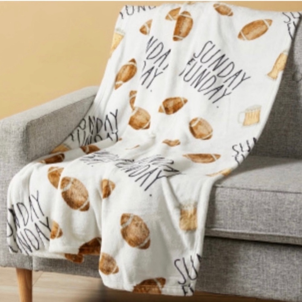 RAE DUNN SUNDAY FUNDAY Football & Mugs Soft Plush Throw NWT - Picture 5 of 6
